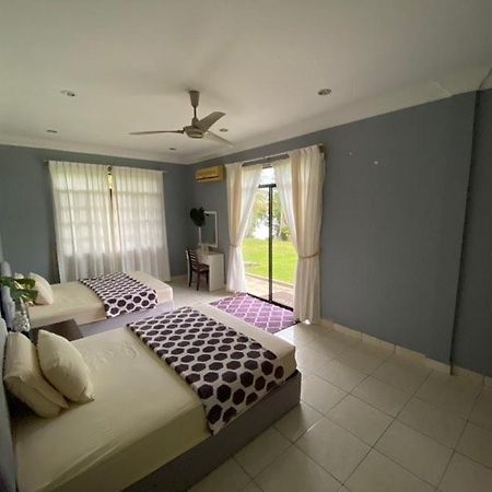 J Guest House Kuala Penyu Buitenkant foto