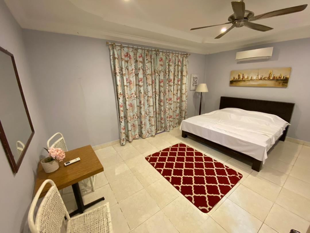 J Guest House Kuala Penyu Buitenkant foto
